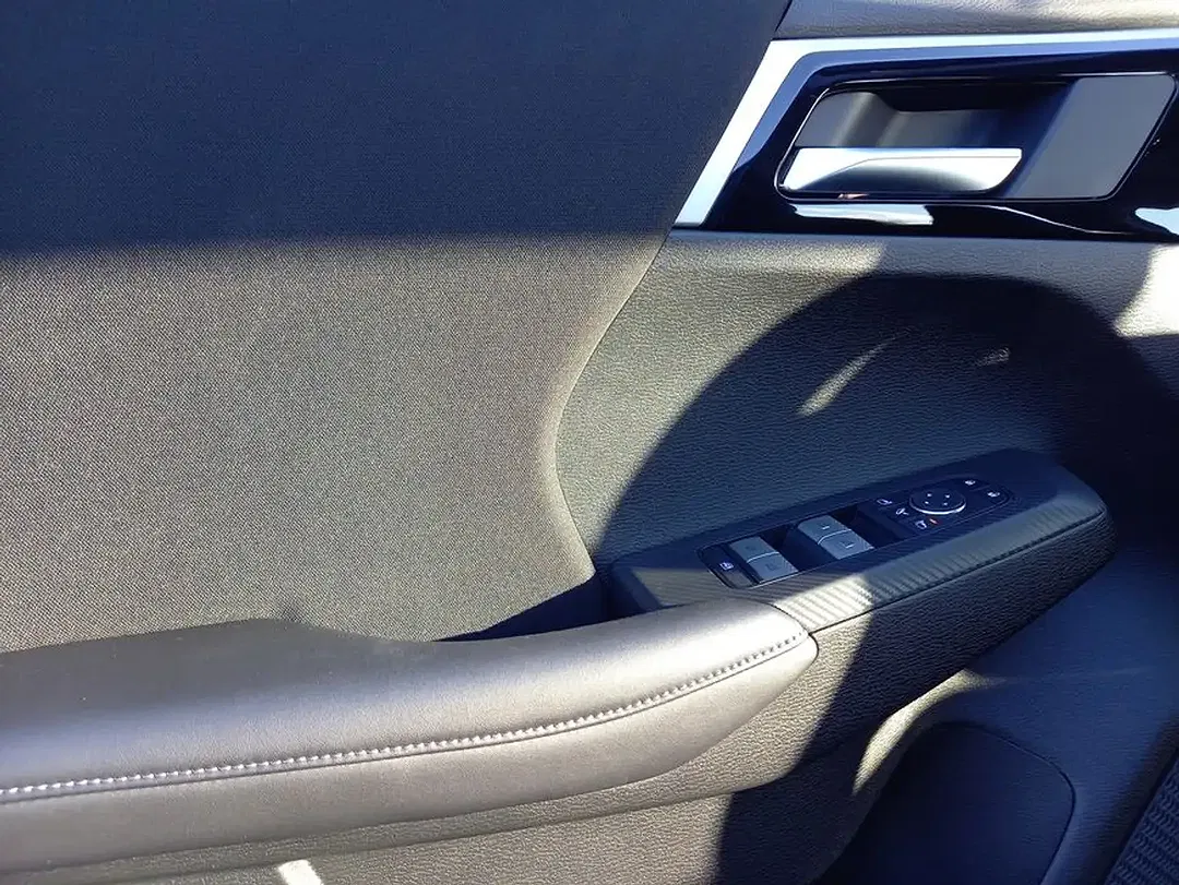 Mitsubishi Outlander - Thumbnail 16