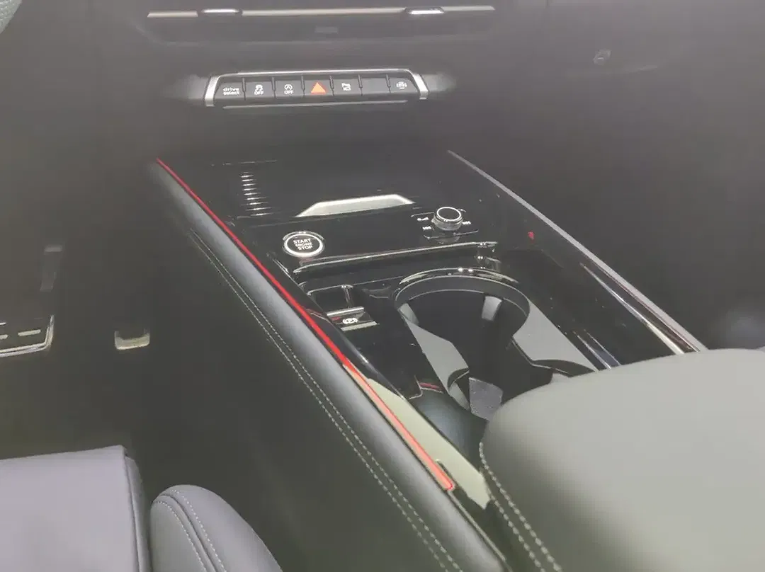 Audi Q3 - Thumbnail 13