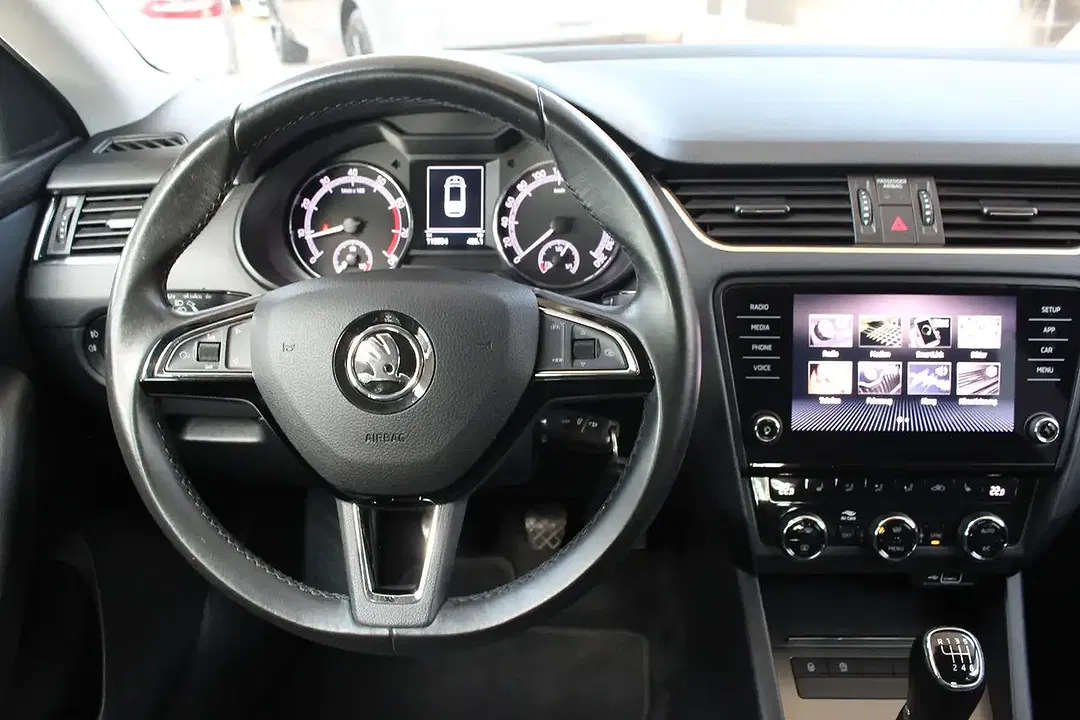Skoda Octavia - Thumbnail 11