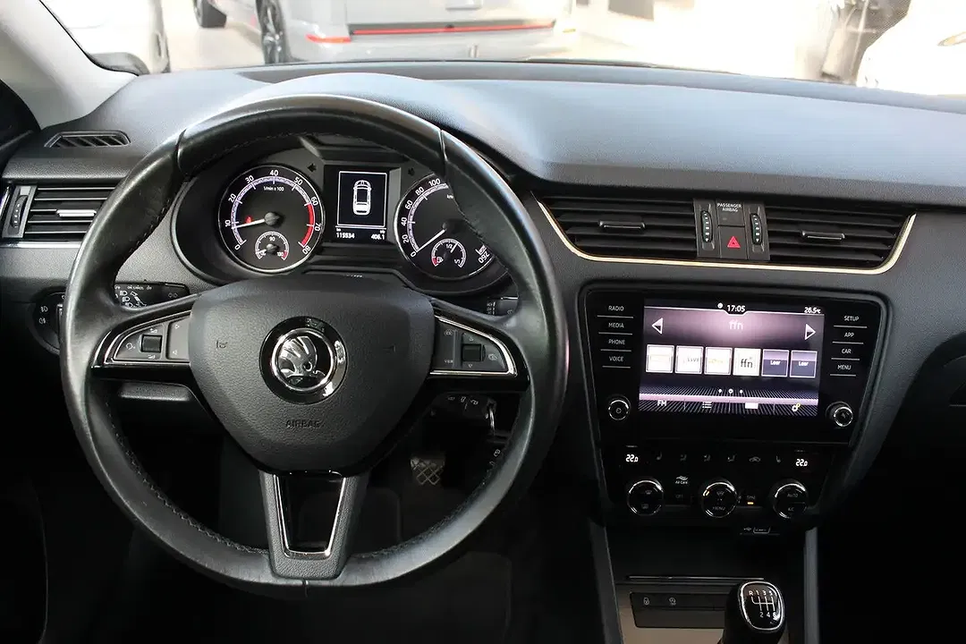 Skoda Octavia - Thumbnail 12