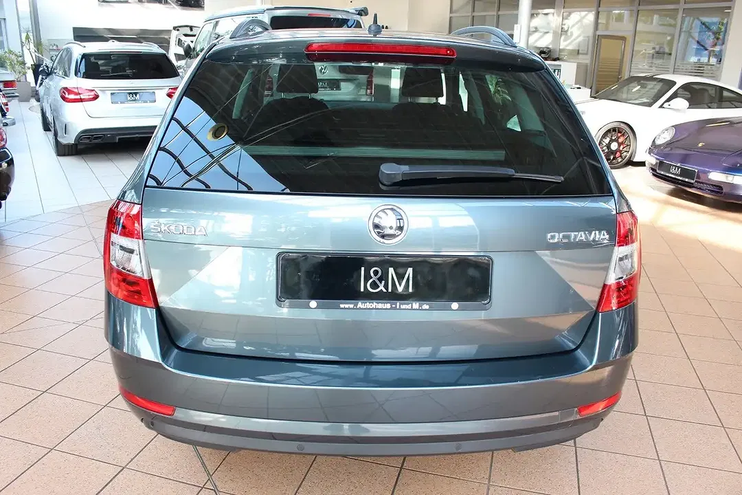 Skoda Octavia - Thumbnail 4