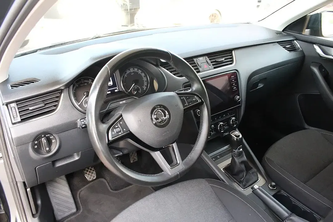 Skoda Octavia - Thumbnail 9