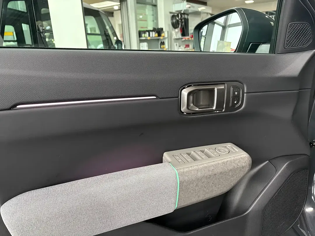 Kia EV4 - Thumbnail 8