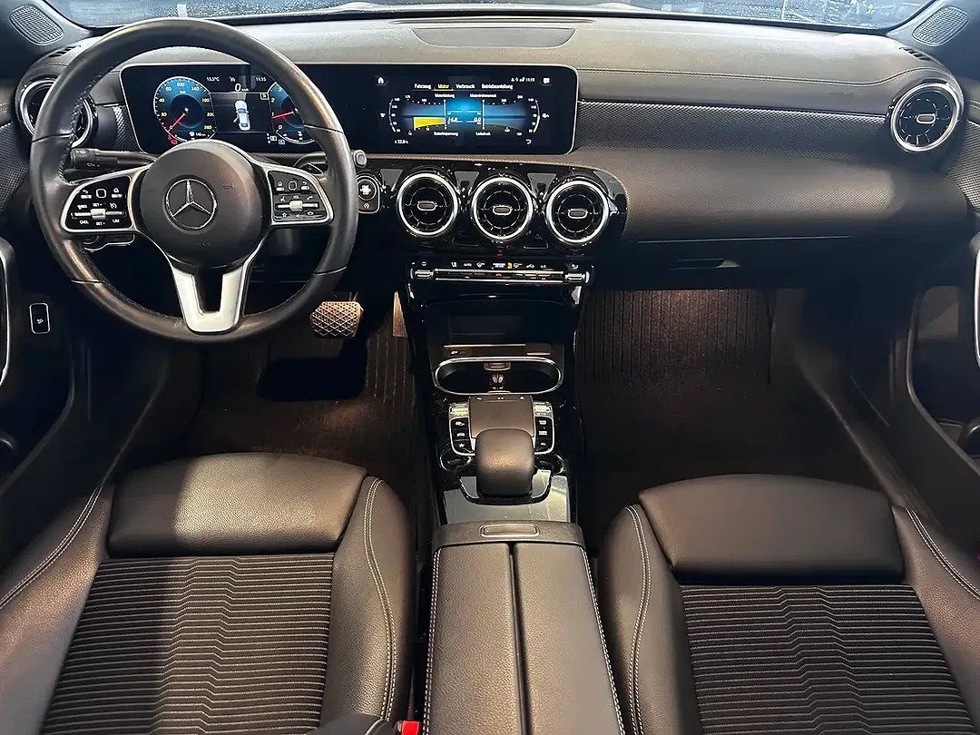 Mercedes-Benz CLA 200 - Thumbnail 13