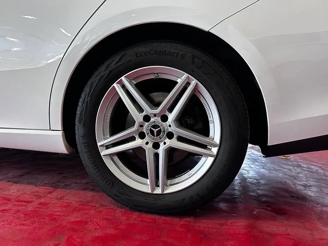 Mercedes-Benz CLA 200 - Thumbnail 5