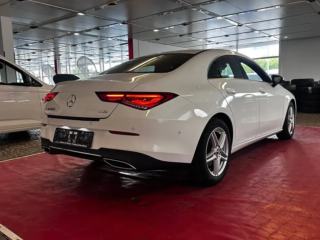 Mercedes-Benz CLA 200 - Thumbnail 8