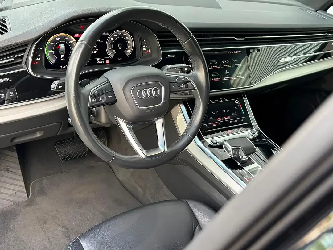 Audi Q7 - Thumbnail 11