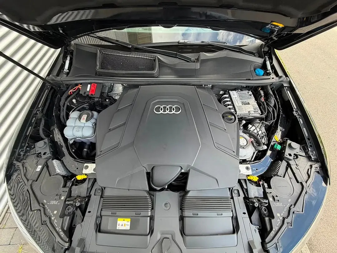 Audi Q7 - Thumbnail 7