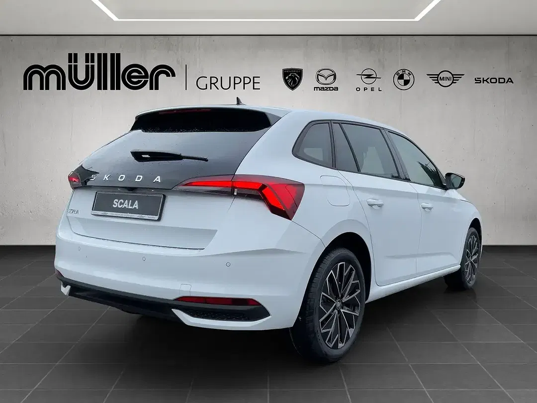 Skoda Scala - Thumbnail 4