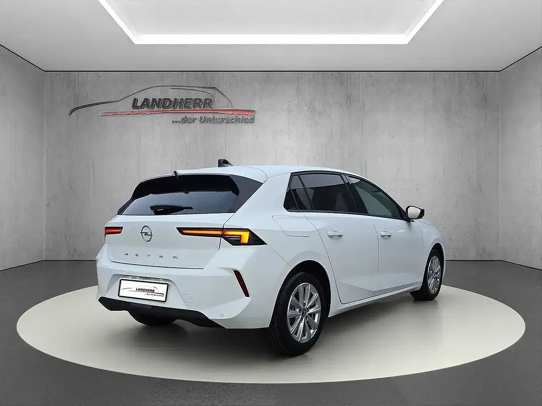 Opel Astra - Thumbnail 3