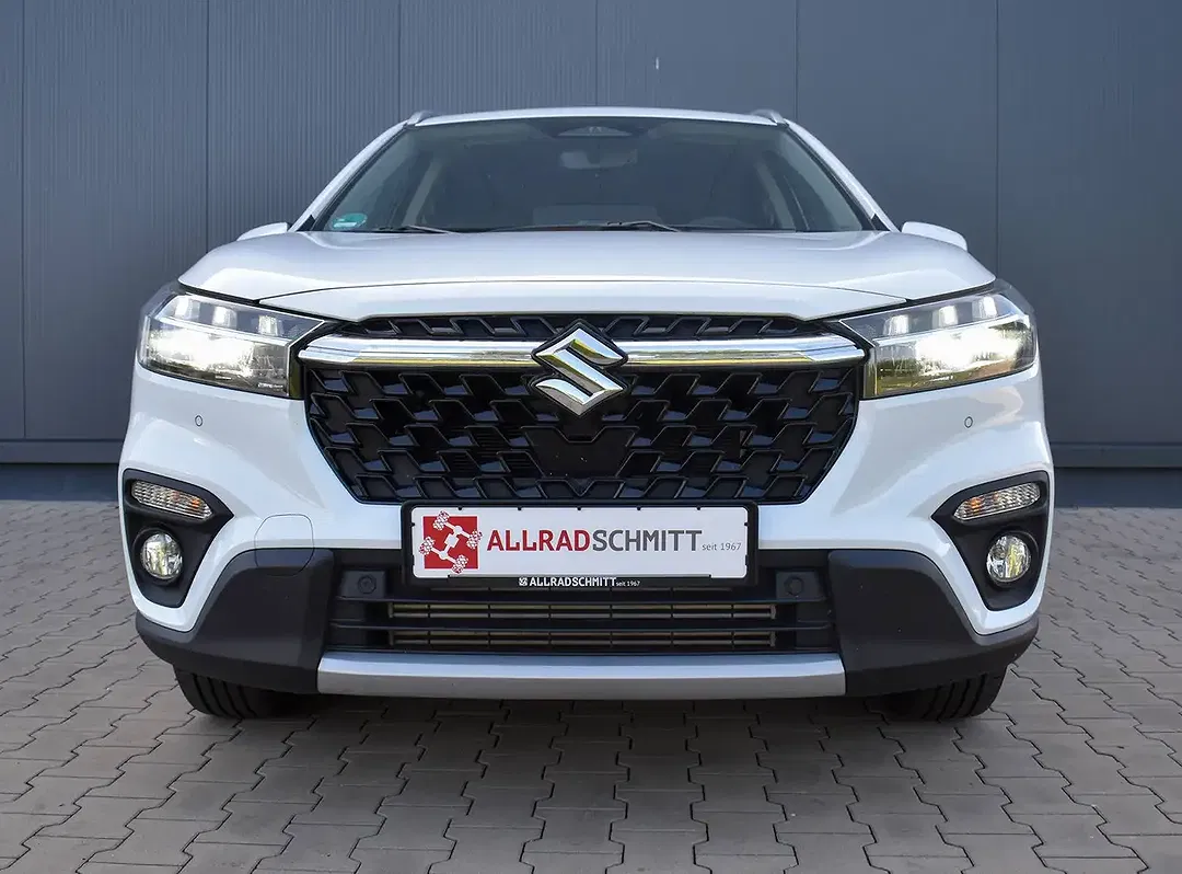 Suzuki S-Cross - Thumbnail 2