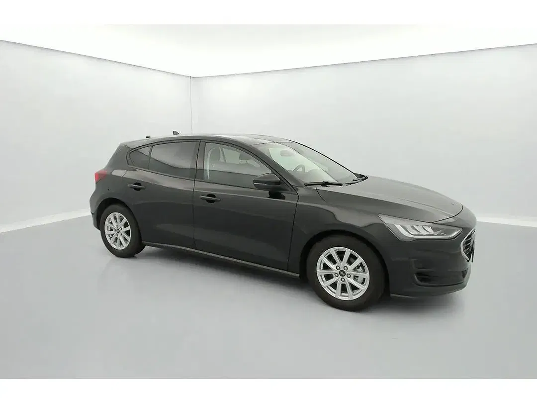 Ford Focus - Thumbnail 10