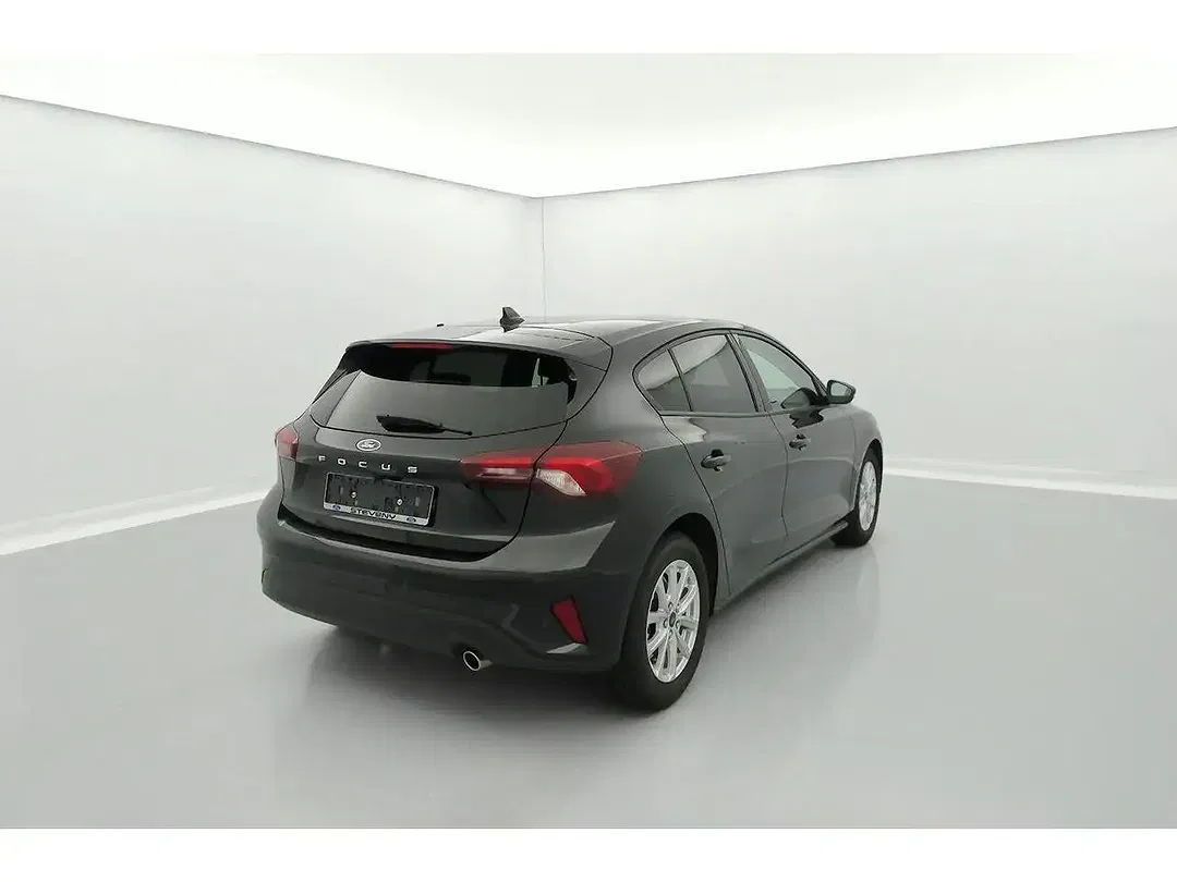Ford Focus - Thumbnail 7