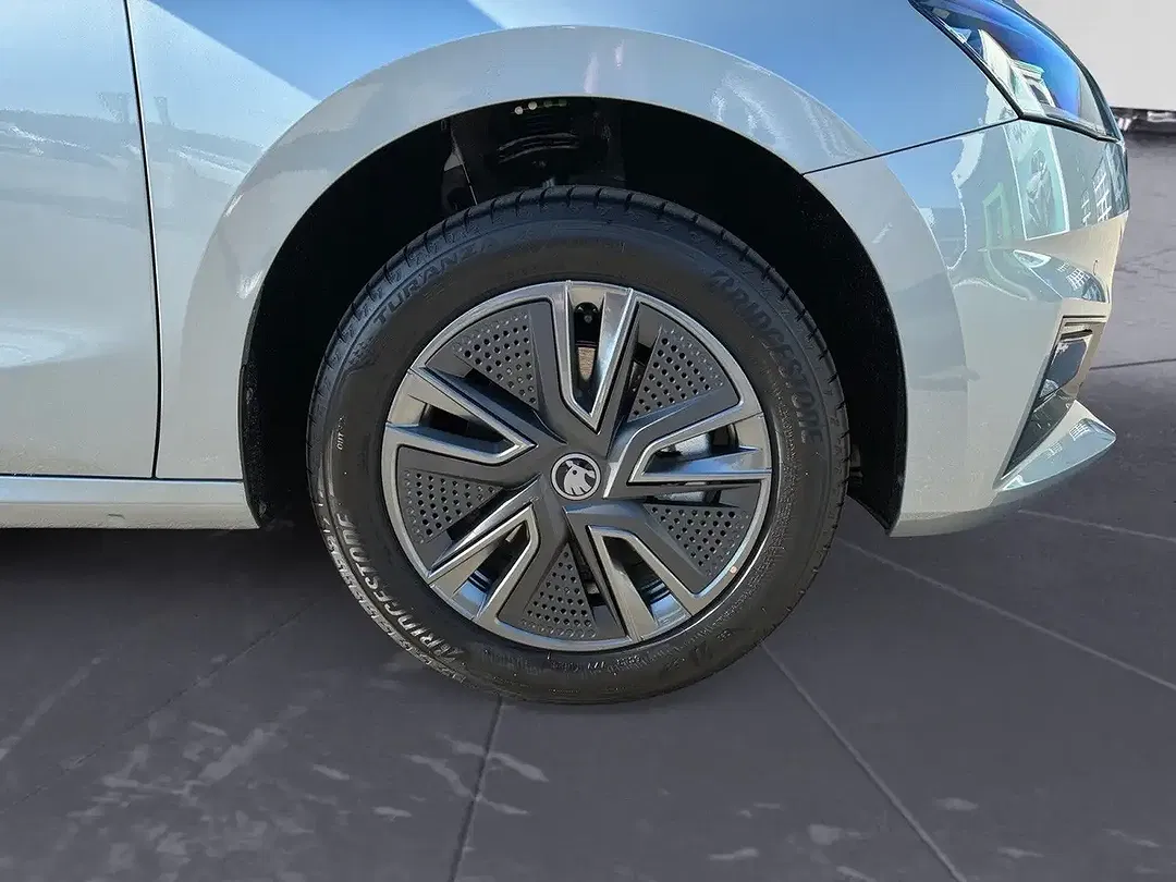 Skoda Fabia - Thumbnail 9