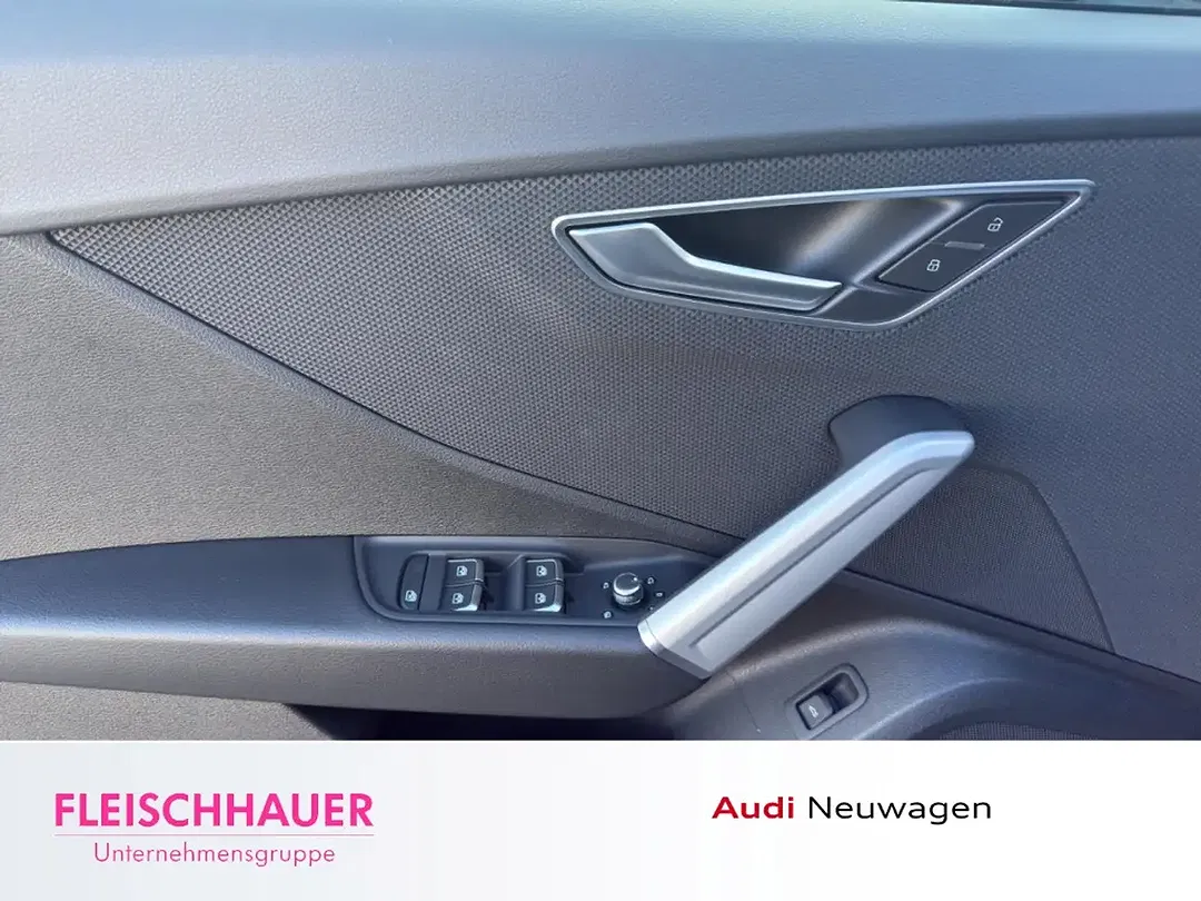 Audi Q2 - Thumbnail 9