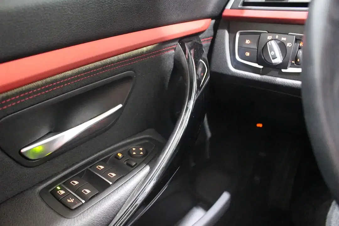 BMW 320 - Thumbnail 27