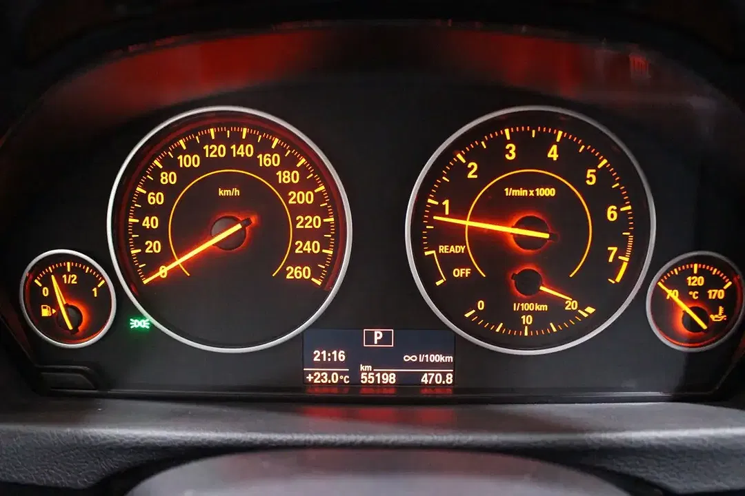 BMW 320 - Thumbnail 29