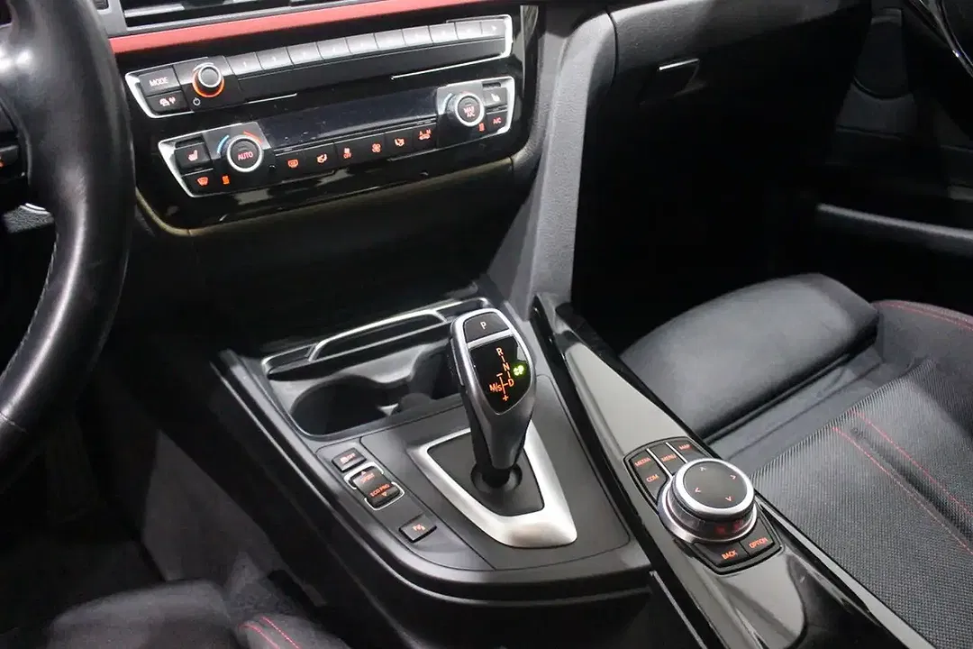 BMW 320 - Thumbnail 39