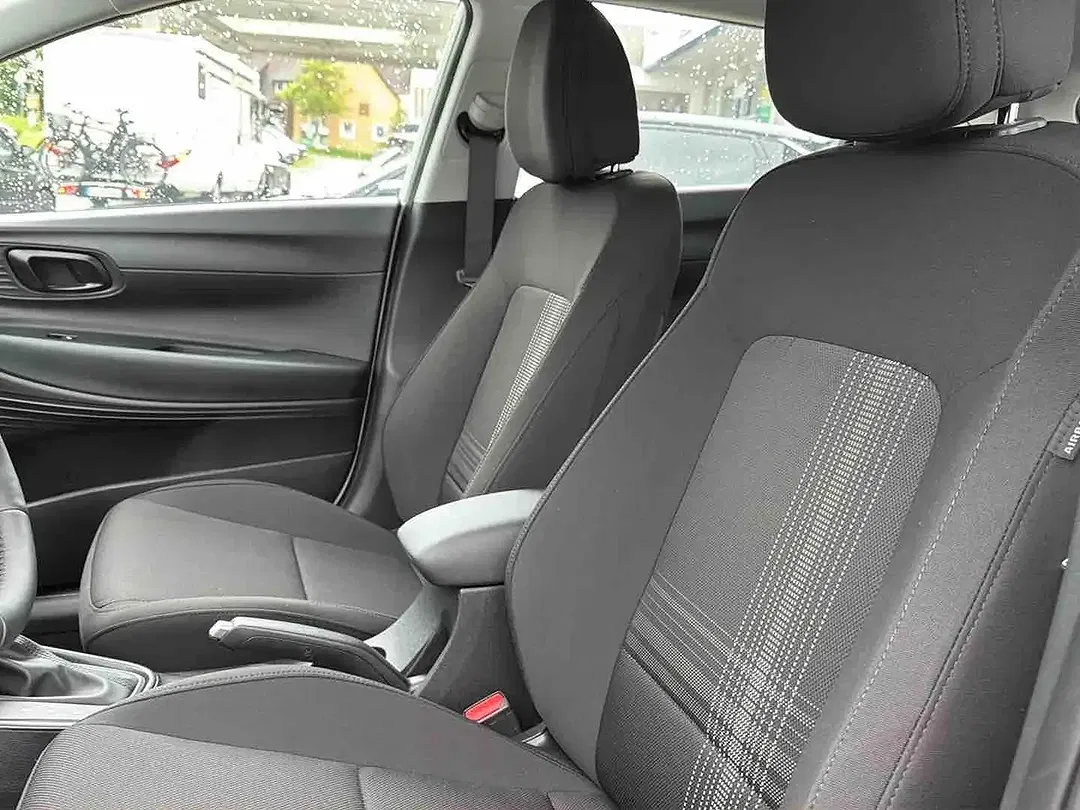 Hyundai i20 - Thumbnail 9