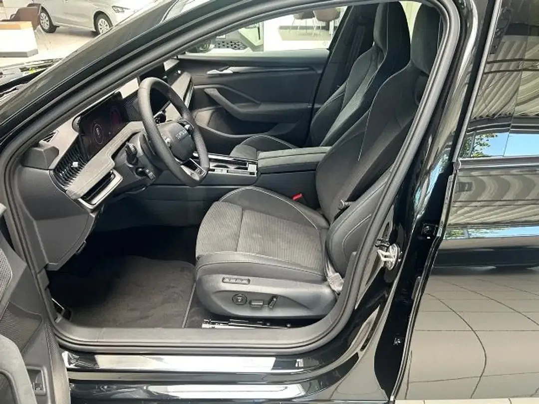 Skoda Superb - Thumbnail 12