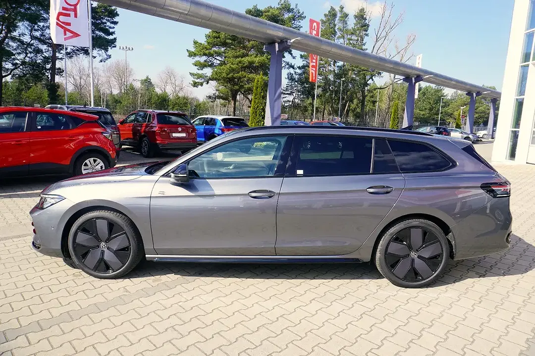 Volkswagen Passat Variant - Thumbnail 11