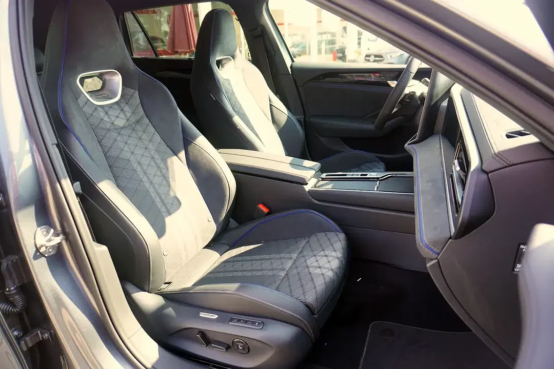 Volkswagen Passat Variant - Thumbnail 13