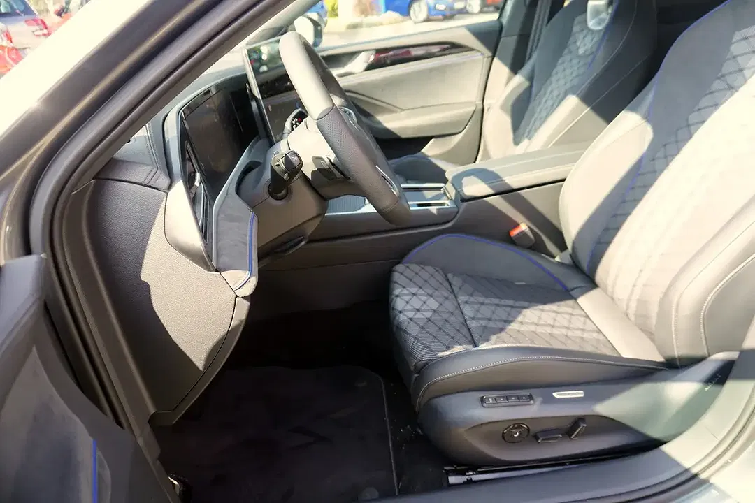 Volkswagen Passat Variant - Thumbnail 14
