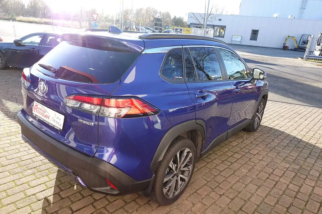 Toyota Corolla Cross - Thumbnail 3
