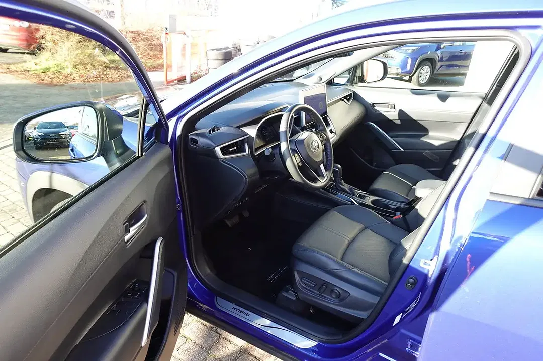 Toyota Corolla Cross - Thumbnail 5