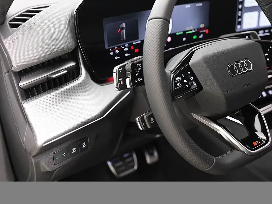 Audi Q3 - Thumbnail 9