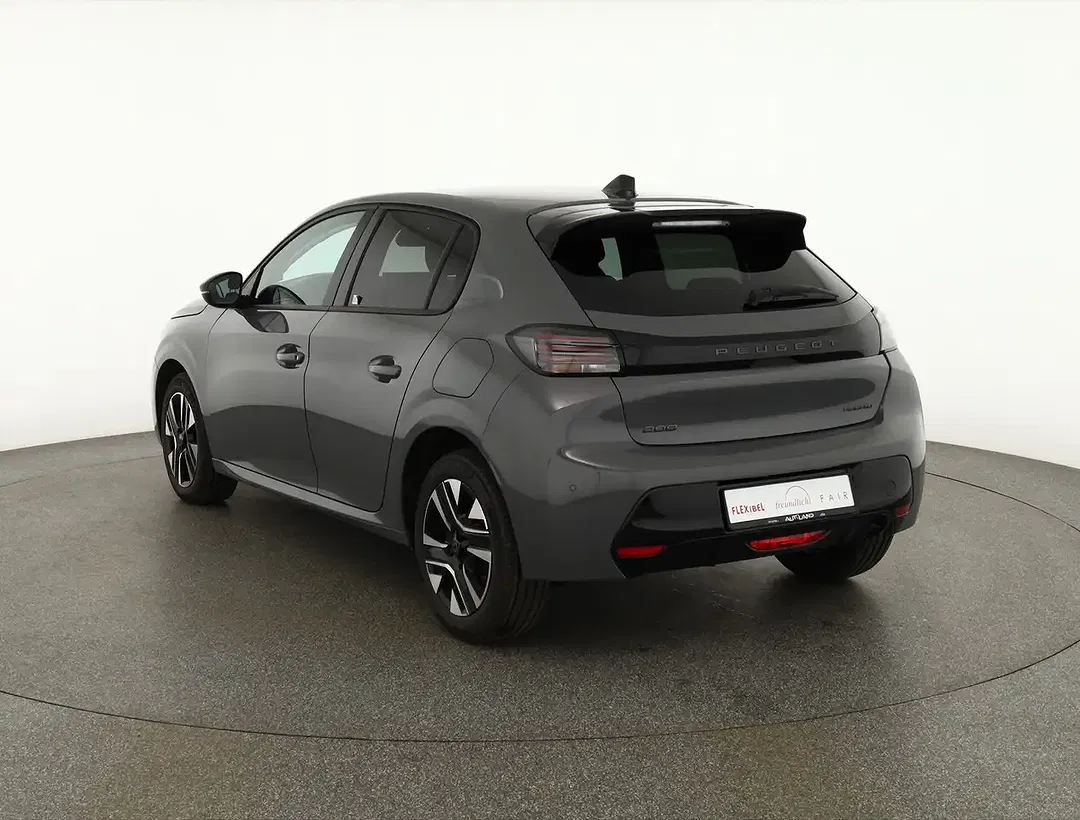 Peugeot 208 - Thumbnail 2
