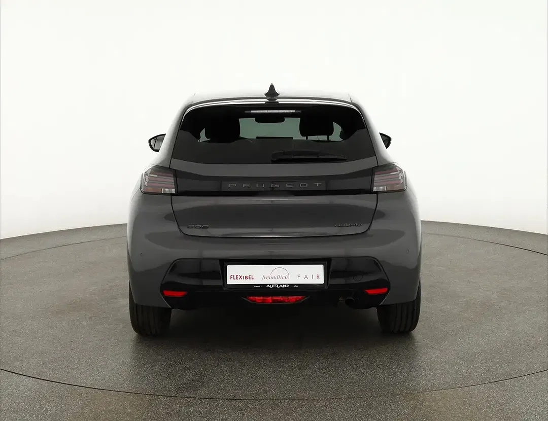 Peugeot 208 - Thumbnail 3