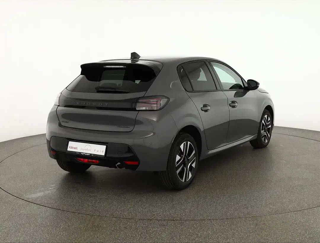 Peugeot 208 - Thumbnail 4