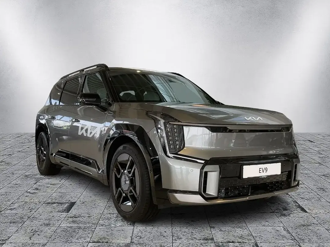Kia EV9 - Thumbnail 6