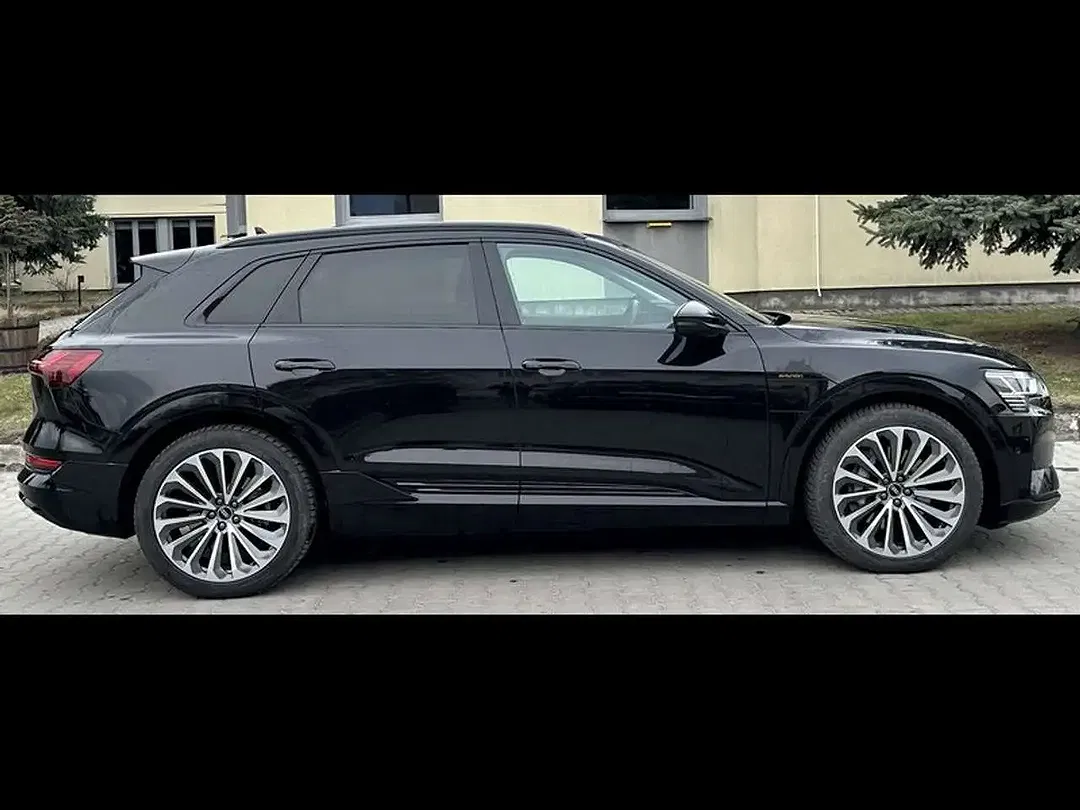 Audi e-tron - Thumbnail 5