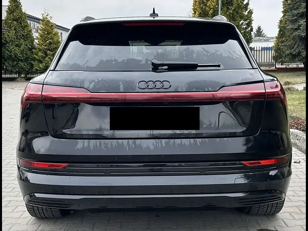 Audi e-tron - Thumbnail 8
