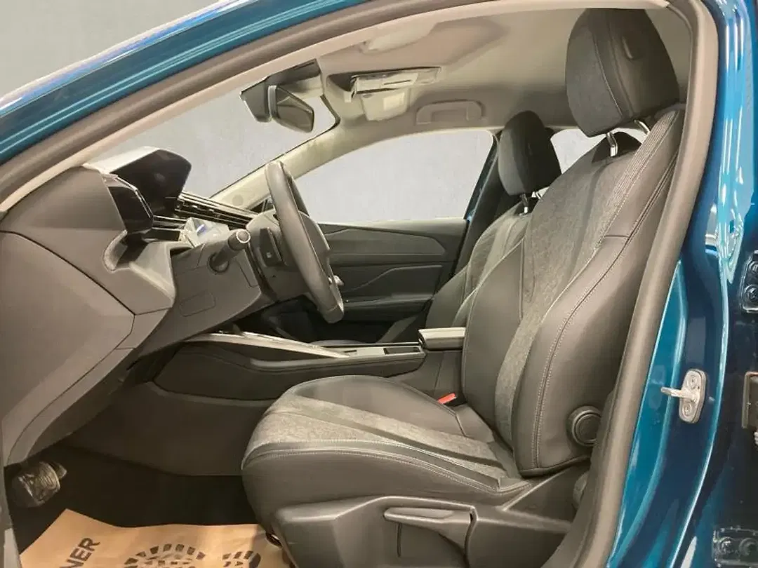 Peugeot 408 - Thumbnail 10