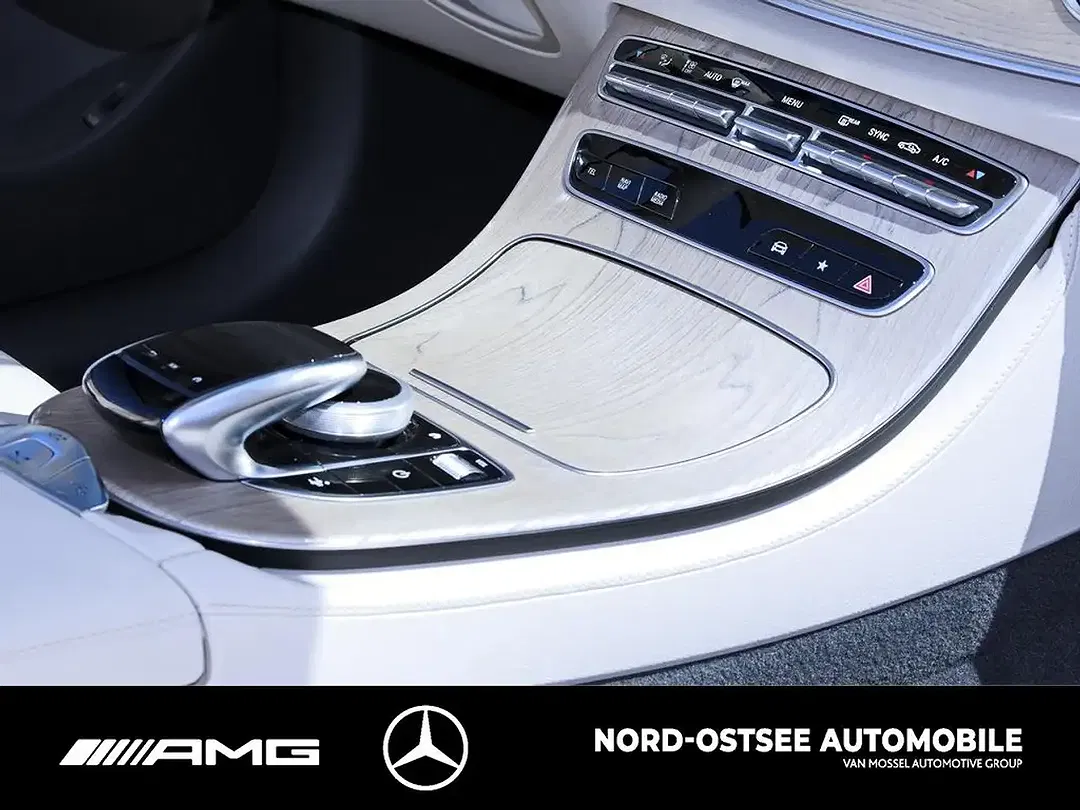 Mercedes-Benz E 200 - Thumbnail 11