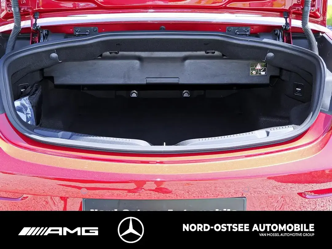 Mercedes-Benz E 200 - Thumbnail 14