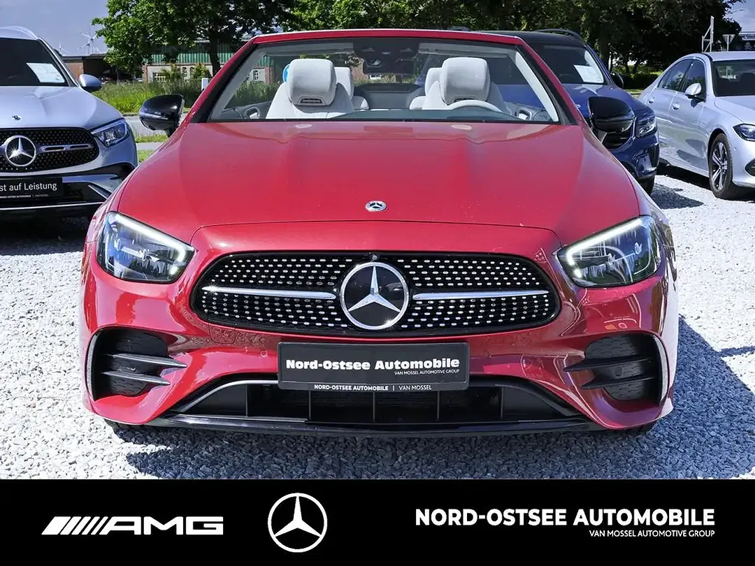 Mercedes-Benz E 200 - Thumbnail 2