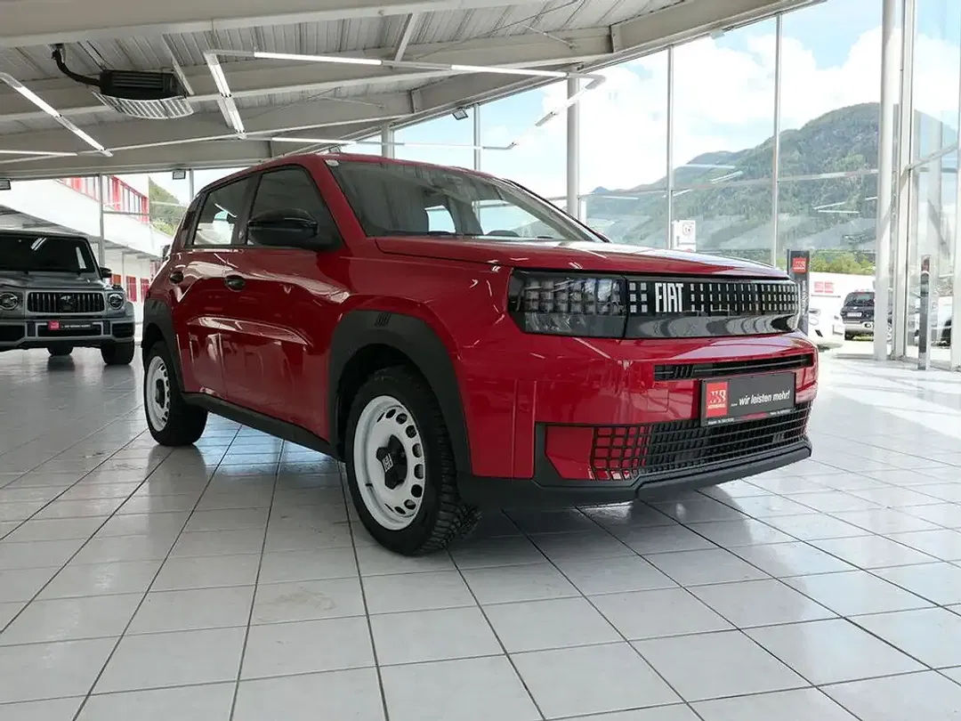 Fiat Grande Panda EV RED