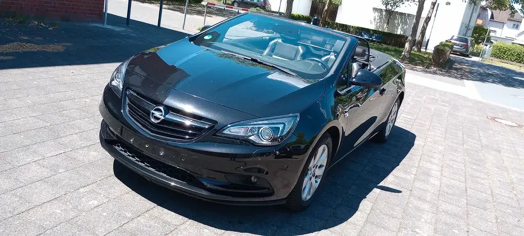 Opel Cascada - Thumbnail 1