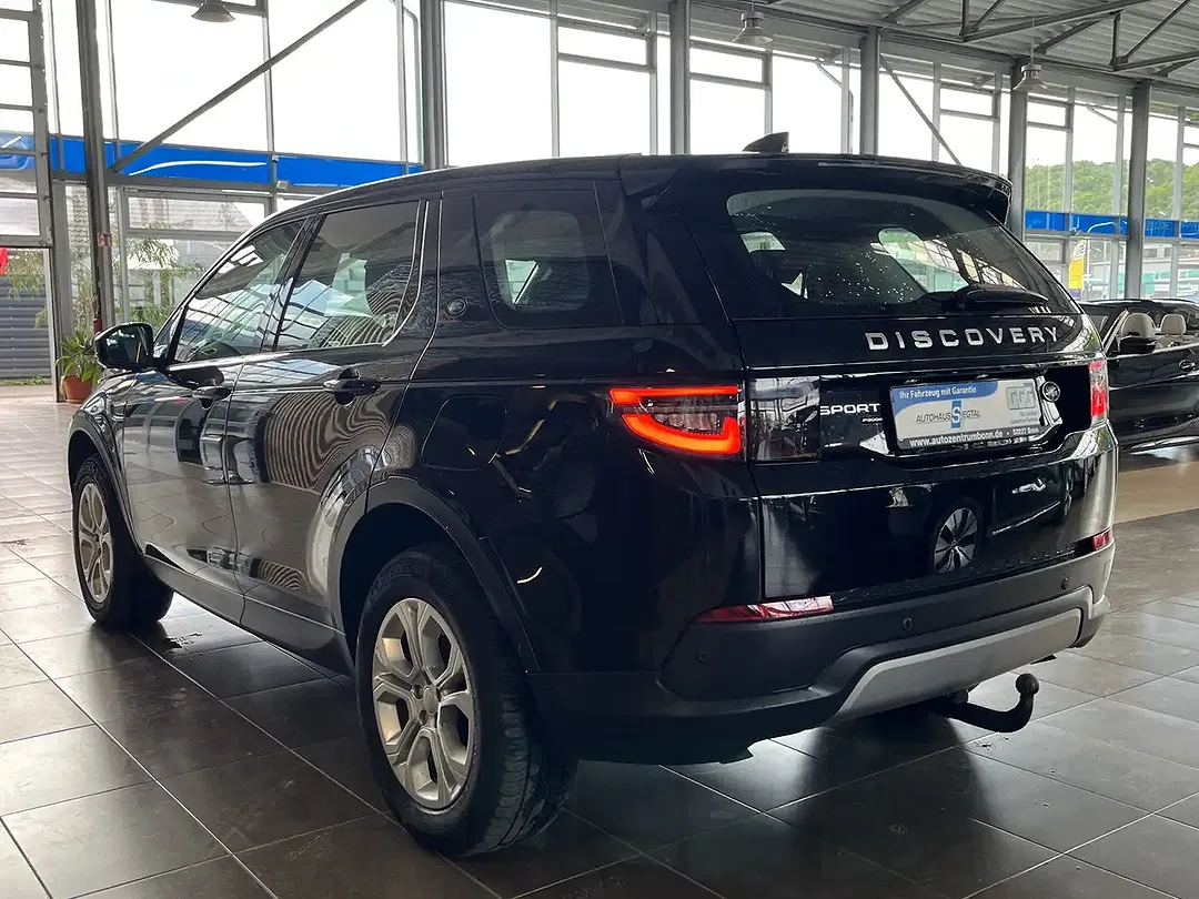Land Rover Discovery Sport - Thumbnail 4