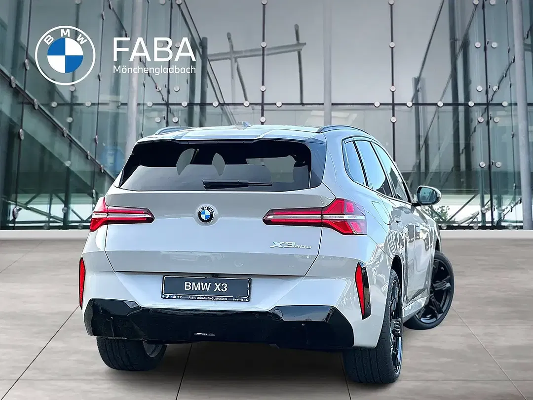 BMW X3 - Thumbnail 2