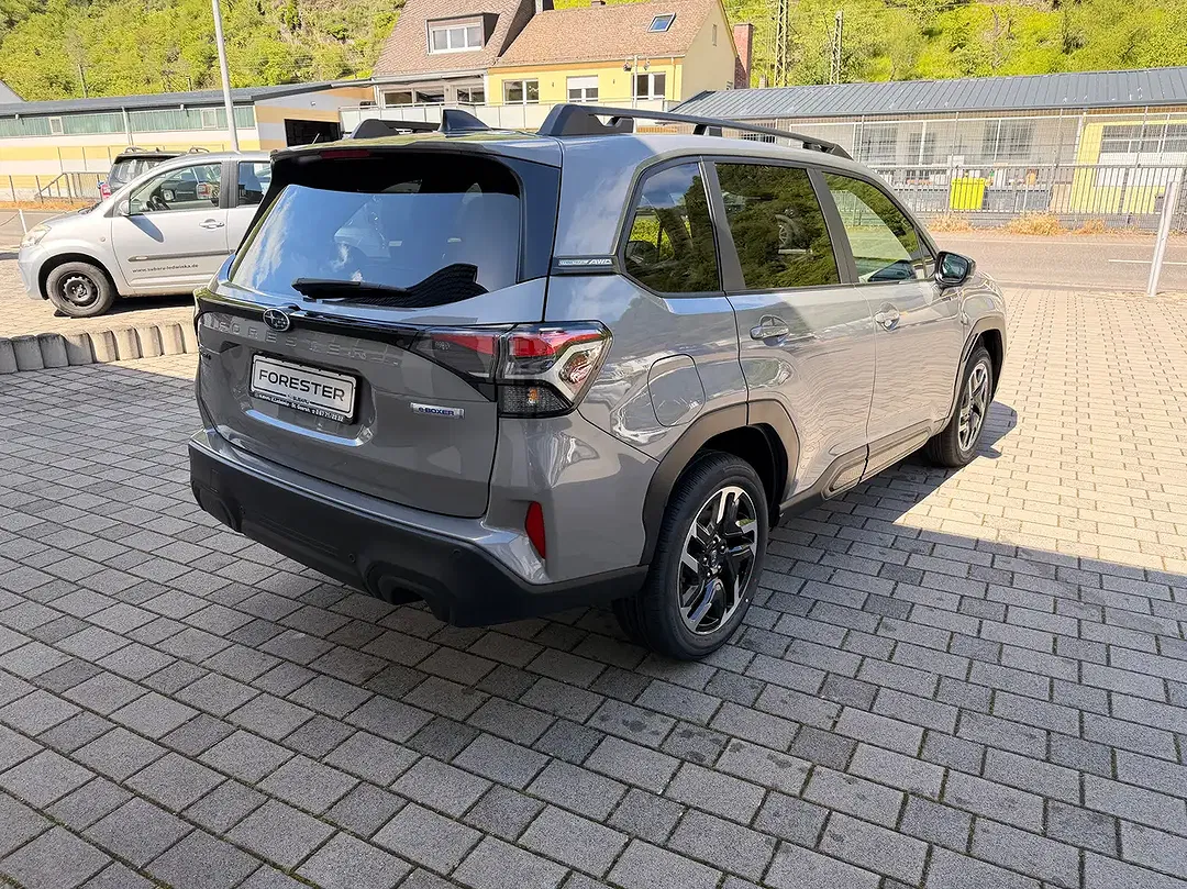 Subaru Forester - Thumbnail 10
