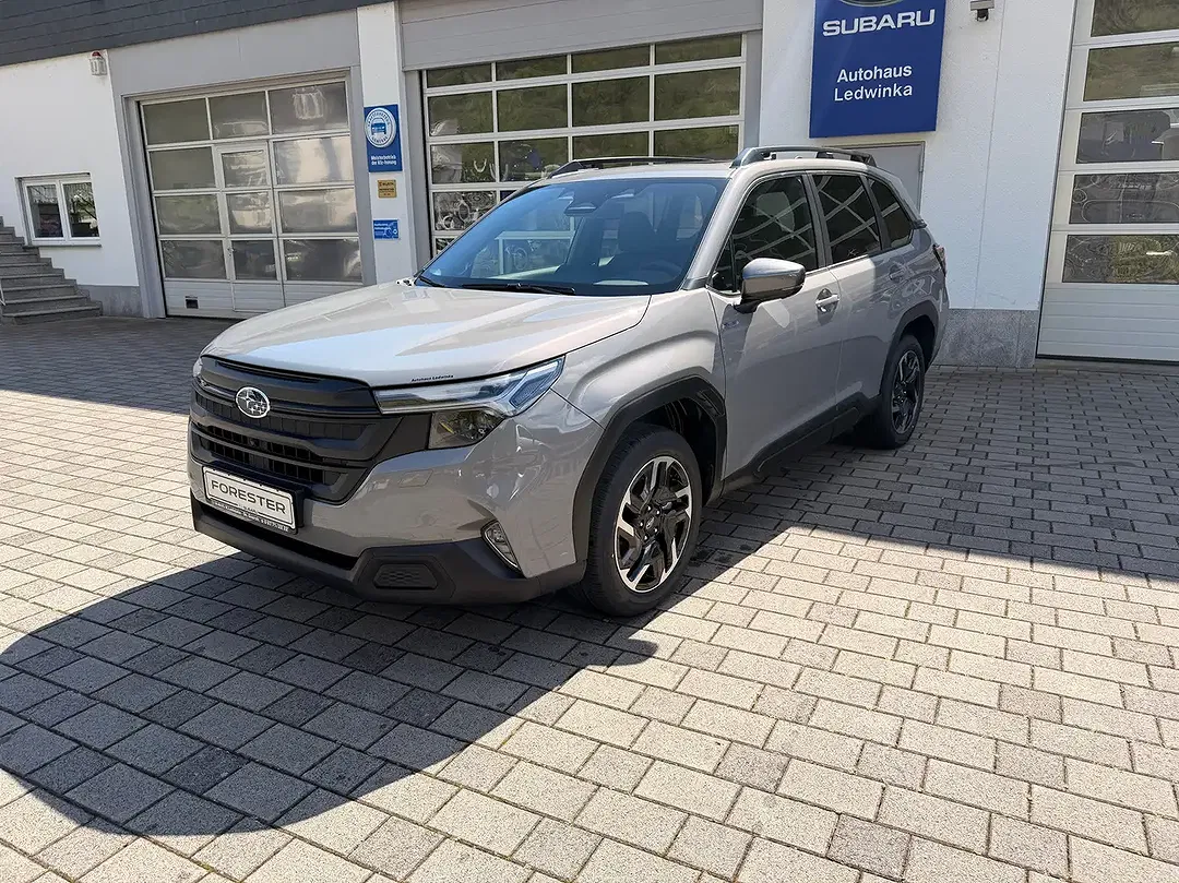Subaru Forester - Thumbnail 3