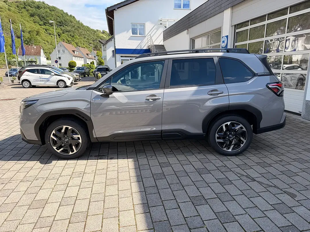Subaru Forester - Thumbnail 5
