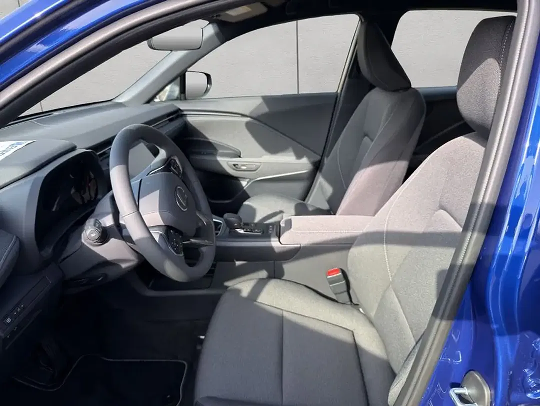 Lexus LBX - Thumbnail 10