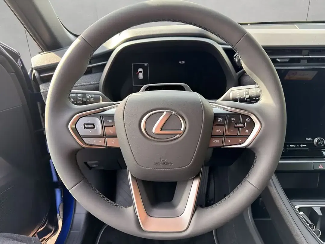 Lexus LBX - Thumbnail 11
