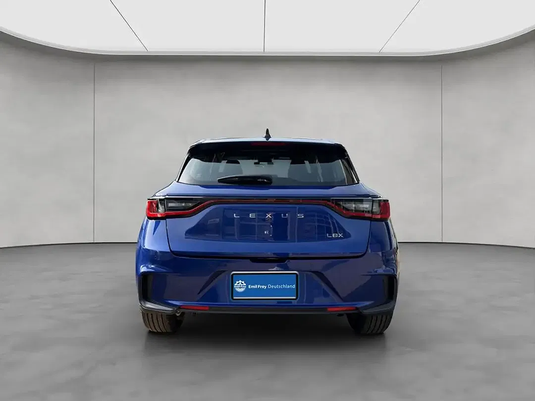 Lexus LBX - Thumbnail 4